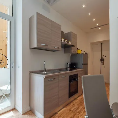 Guesthost - Huge & Cozy *