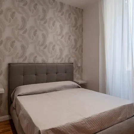 Guesthost - Huge & Cozy 公寓 *