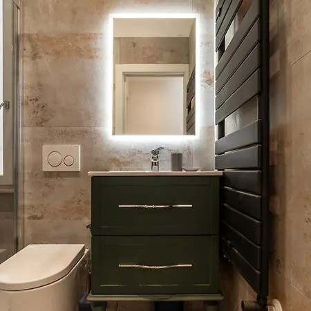 Appartamento Huge & Cozy